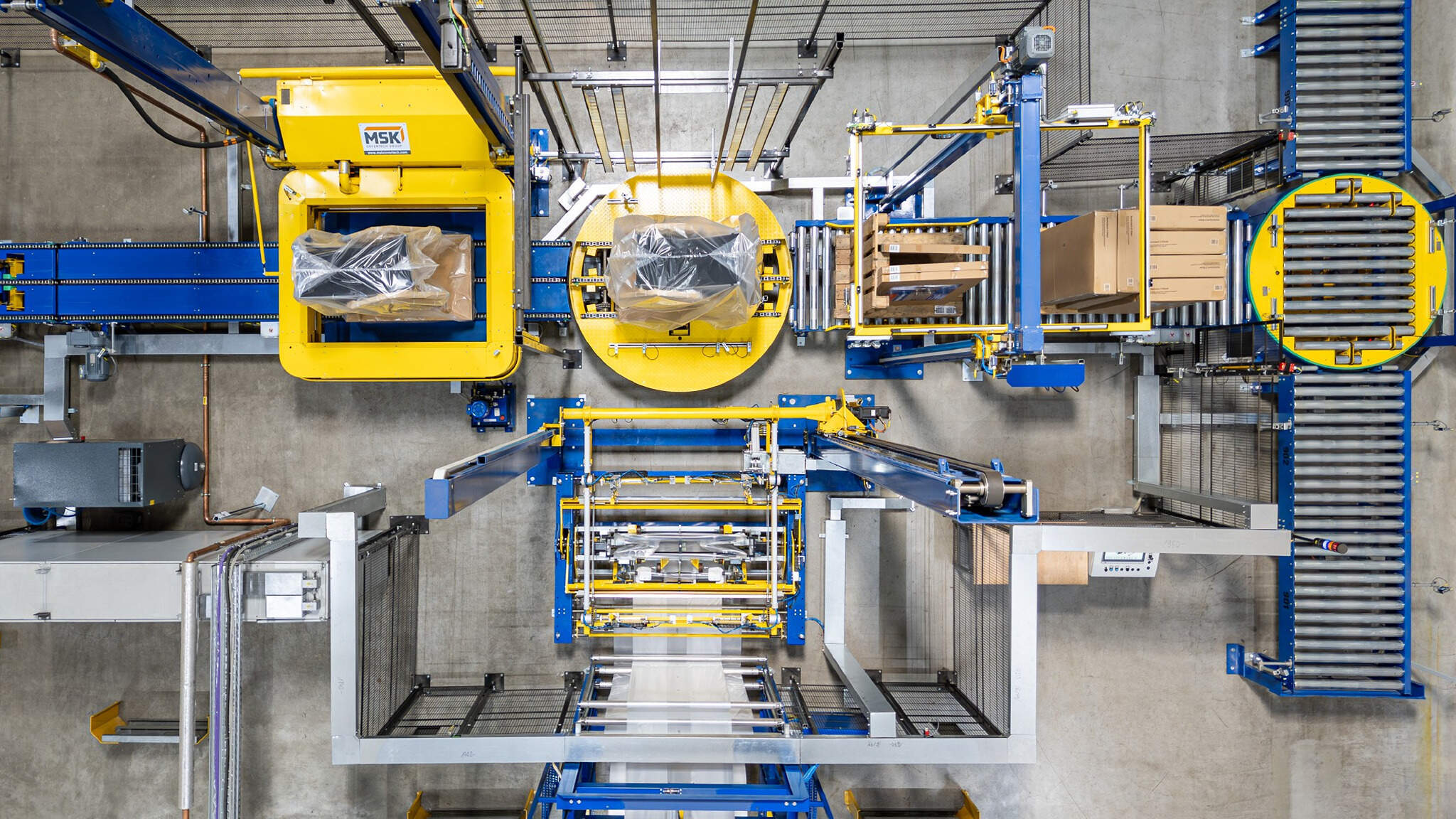 Zariadenie sa nach&aacute;dza v sklade v are&aacute;li spoločnosti DACHSER v Magdeburgu.